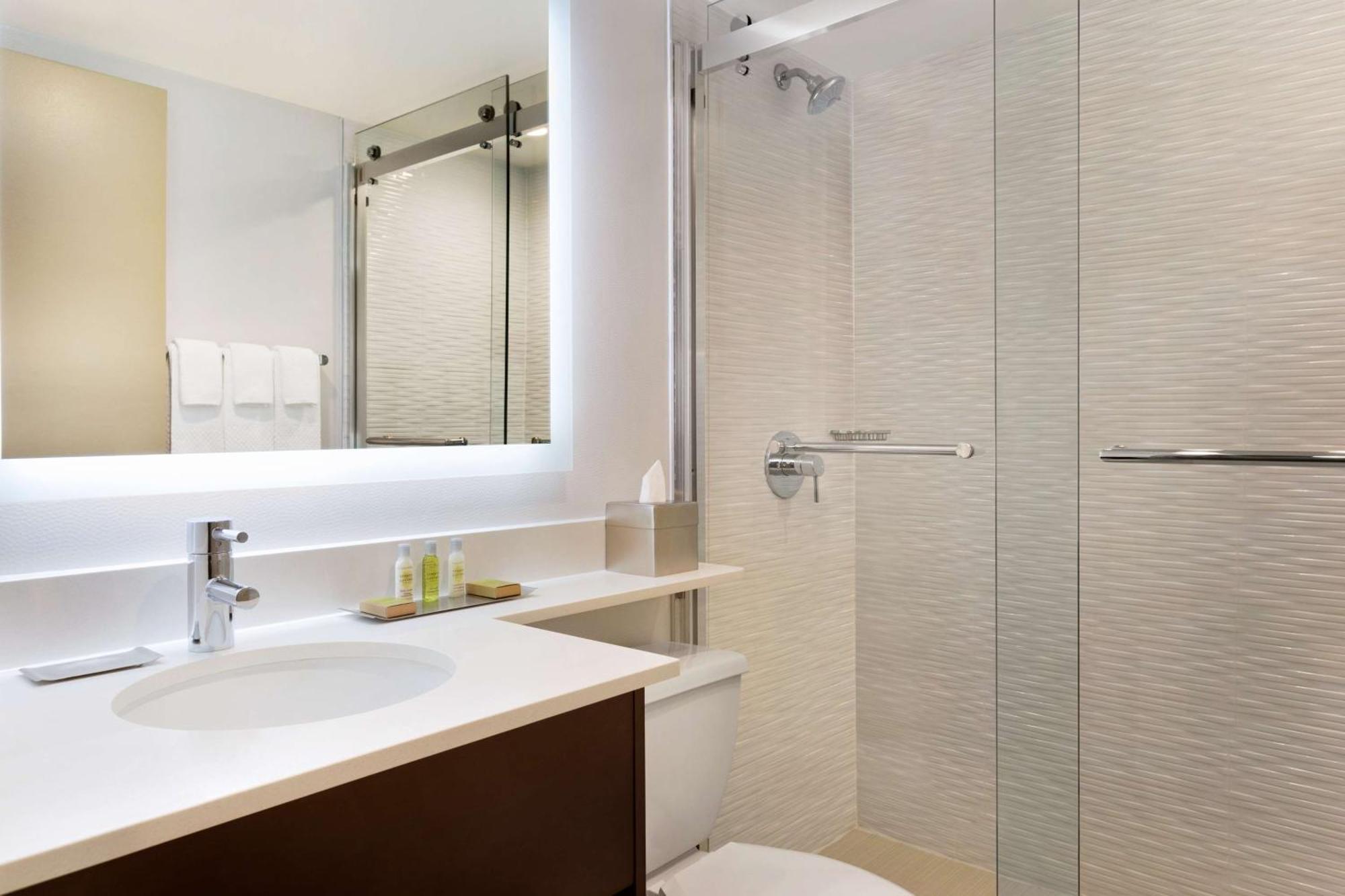 Doubletree By Hilton Hotel Toronto Airport West Mississauga Buitenkant foto
